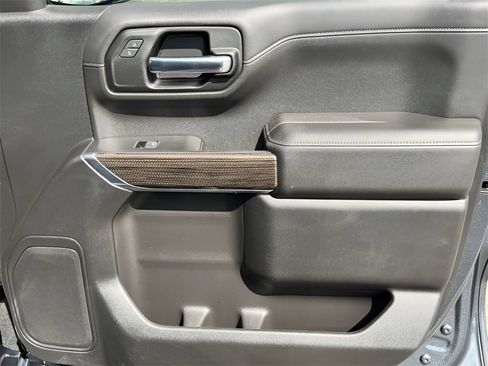 Used 2021 Chevrolet Silverado 1500 RST image 30