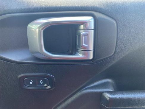 Used 2022 Jeep Wrangler Unlimited Sport AWD/4WD image 11