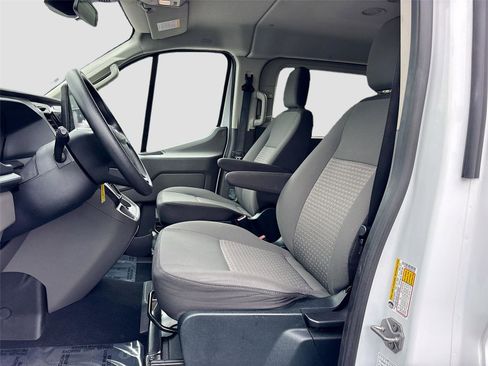 Used 2023 Ford Transit 350 XLT image 23