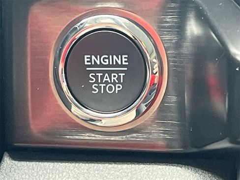 New 2026 Ford F250 Lariat w/ Black Appearance Package image 5