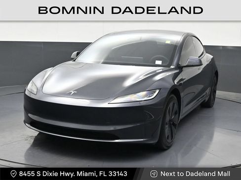 Used 2025 Tesla Model 3 Long Range RWD image 1