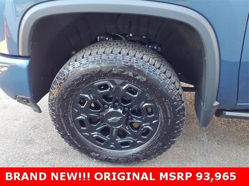 Used 2025 Chevrolet Silverado 2500 High Country w/ High Country Premium Package image 9