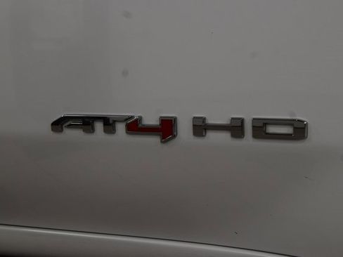 Used 2024 GMC Sierra 2500 AT4 w/ AT4 Premium Plus Package image 16