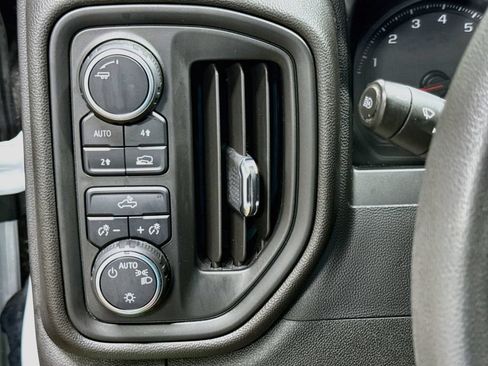 Used 2022 Chevrolet Silverado 1500 Custom AWD/4WD image 10