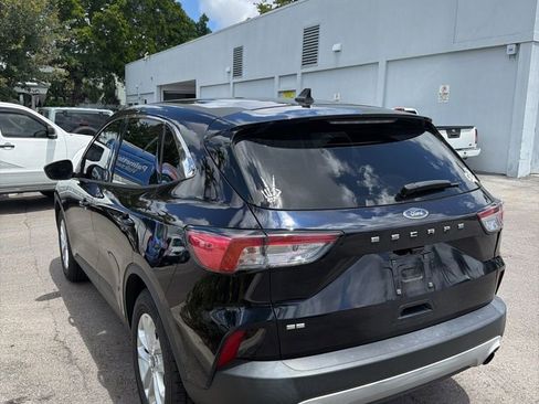 Used 2021 Ford Escape SE w/ Convenience Package FWD image 3