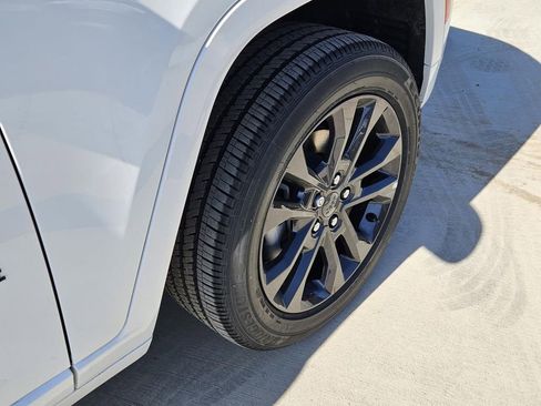 New 2026 Jeep Grand Cherokee Limited AWD/4WD image 6