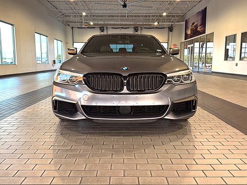 Used 2019 BMW M550i xDrive AWD/4WD image 2
