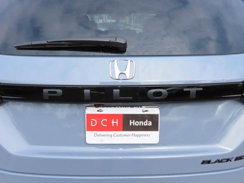 New 2026 Honda Pilot Black Edition image 7