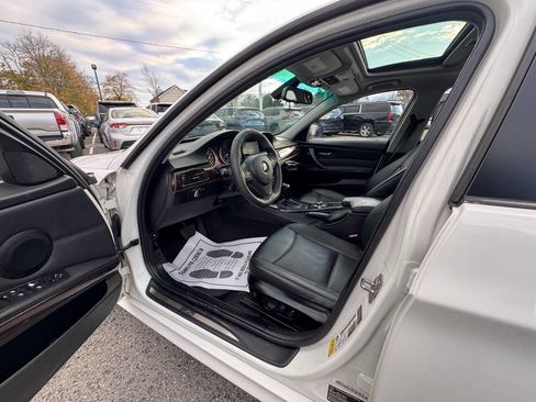 Used 2011 BMW 335i Sedan image 35