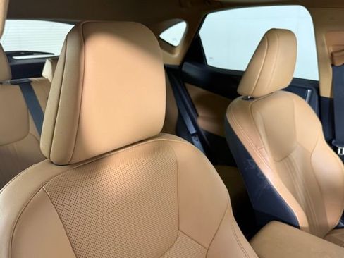 Certified 2025 Lexus NX 250 FWD w/ Premium Package image 29