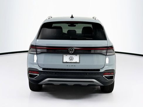 New 2026 Volkswagen Taos SE FWD image 6