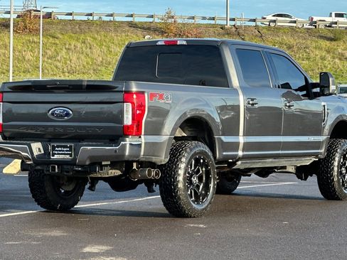 Used 2018 Ford F250 Lariat w/ Lariat Ultimate Package image 3