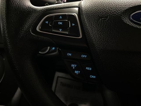 Used 2017 Ford Escape SE image 16