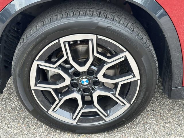 Used 2026 BMW X1 xDrive28i AWD/4WD image 12