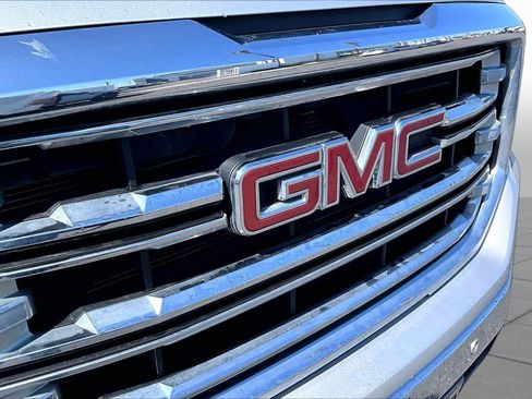 Used 2018 GMC Sierra 1500 SLT w/ Enhanced Driver Alert Package RWD image 29