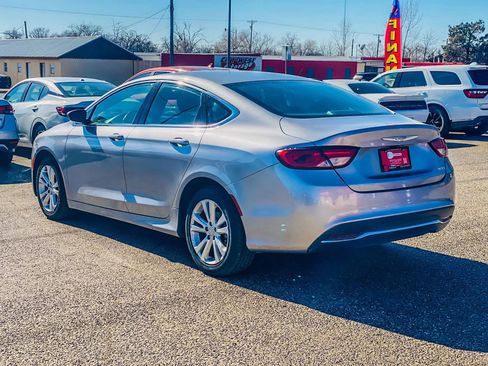 Used 2016 Chrysler 200 Limited image 5