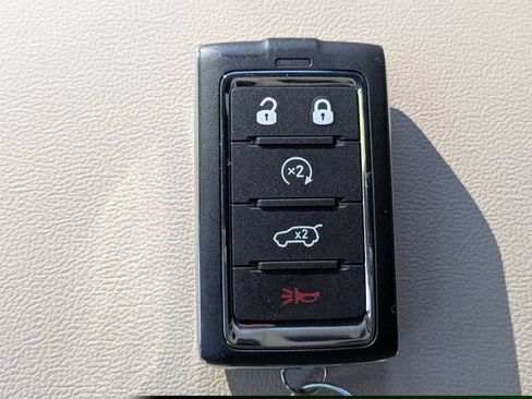 Used 2025 Jeep Grand Cherokee Limited w/ Luxury Tech Group II AWD/4WD image 30