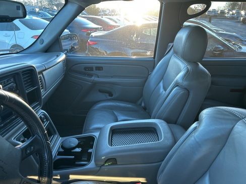 Used 2005 Chevrolet Silverado 1500 LT w/ Light Duty Power Package image 11