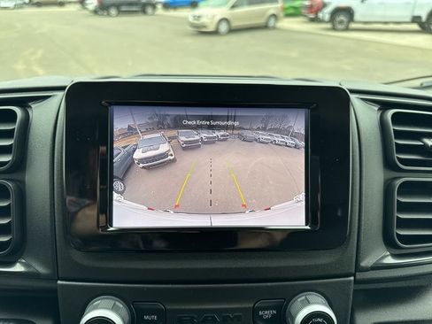 Used 2025 RAM ProMaster 2500 w/ Convenience Group image 15