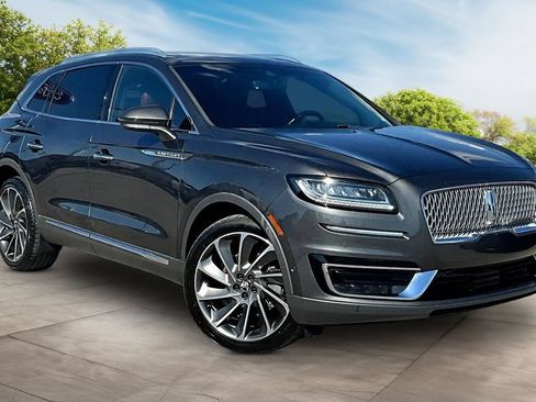 Used 2019 Lincoln Nautilus Reserve FWD image 11