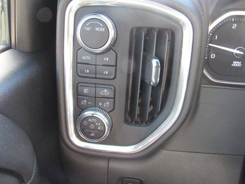 Used 2022 GMC Sierra 2500 Denali image 29