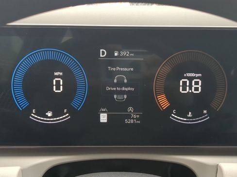 Used 2025 Hyundai Tucson SE FWD image 25