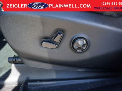 Used 2020 Chrysler Pacifica Touring w/ Advanced Safetytec Group FWD image 21