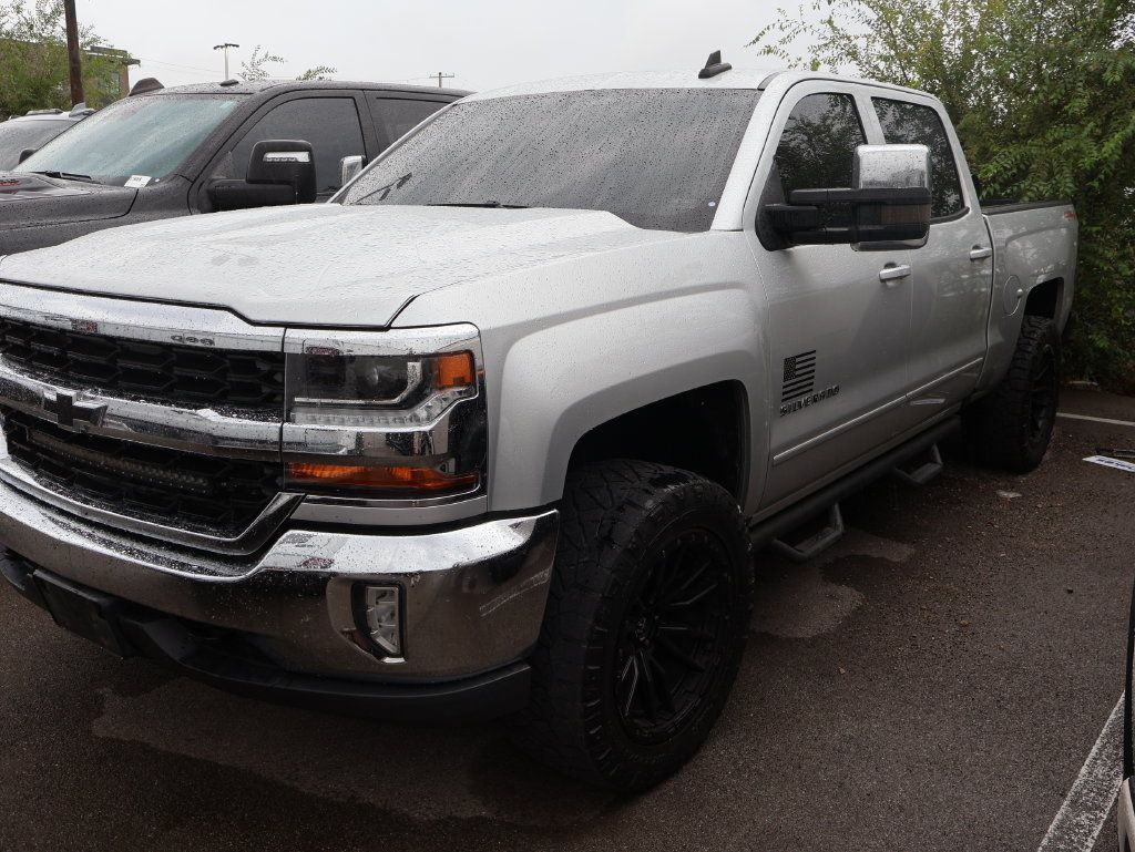 Used 2017 Chevrolet Silverado 1500 LT w/ All Star Edition AWD/4WD image 5