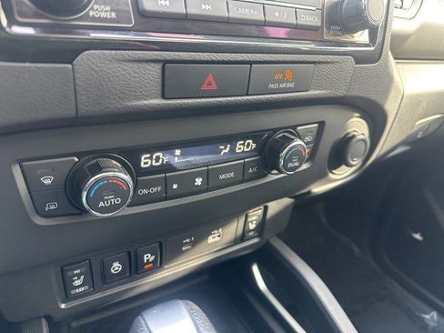 Used 2023 Nissan Frontier SV w/ SV Premium Package image 19