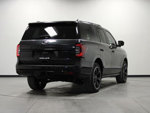 Used 2024 Ford Expedition Limited image 4