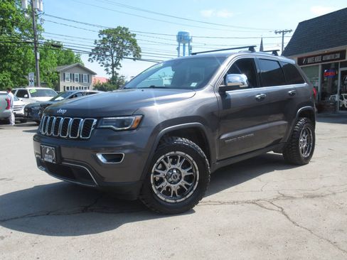 Used 2018 Jeep Grand Cherokee Limited w/ Luxury Group II AWD/4WD image 32