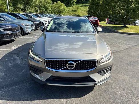Used 2020 Volvo V60 T5 Cross Country AWD/4WD image 8