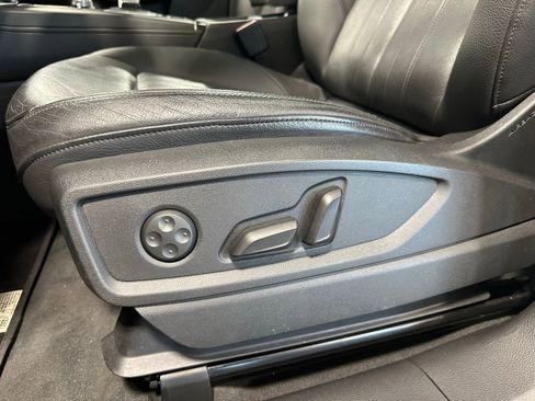 Used 2020 Audi Q5 e Premium Plus w/ Premium Plus Package image 15