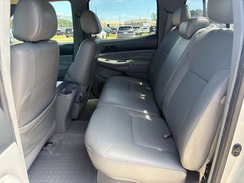 Used 2005 Toyota Tacoma PreRunner image 21