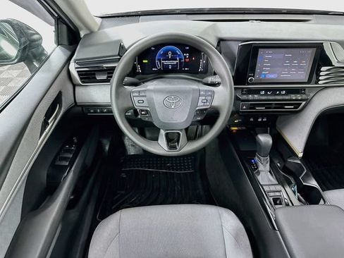 Used 2025 Toyota Camry LE w/ Convenience Package FWD image 10