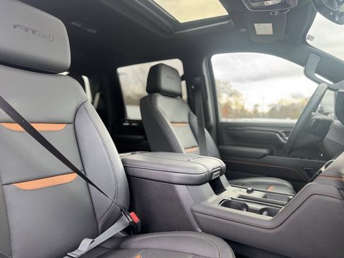 Used 2024 GMC Sierra 2500 AT4 w/ AT4 Premium Plus Package image 11