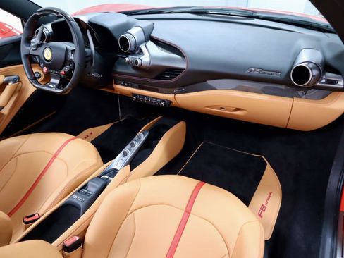 Used 2022 Ferrari F8 Tributo RWD image 17