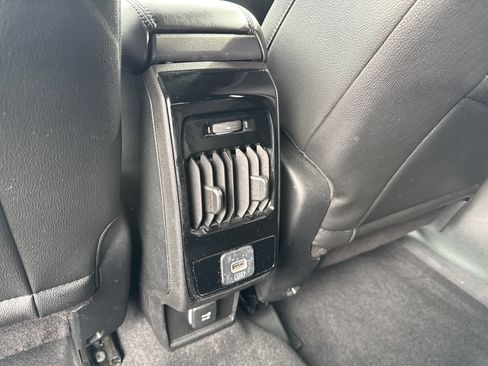 Used 2024 Jeep Compass Latitude image 27