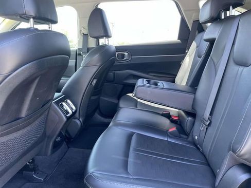 Certified 2024 Kia Sorento S FWD image 19