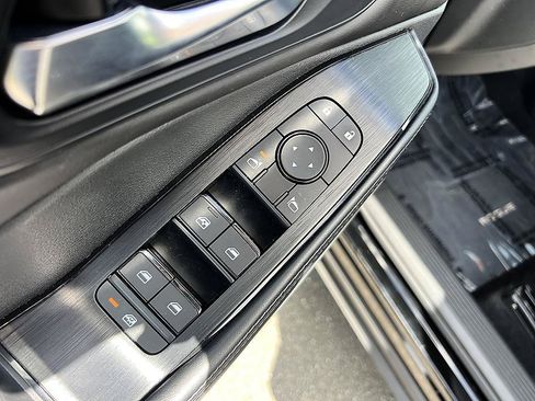 Certified 2023 Nissan Rogue SV w/ SV Premium B Package FWD image 21