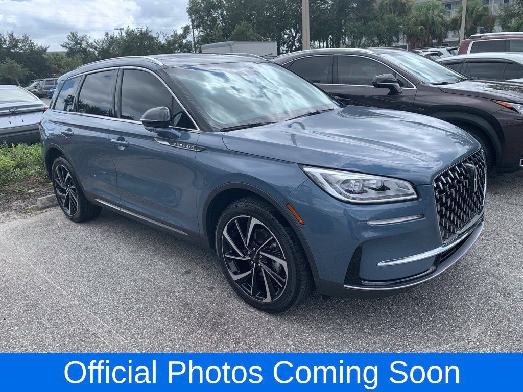 Used 2023 Lincoln Corsair Reserve w/ Equipment Group 201A FWD image 1