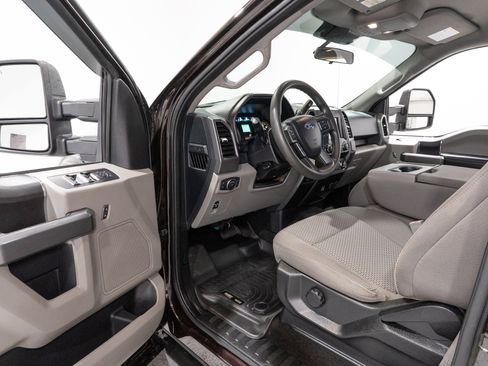 Used 2019 Ford F150 XLT AWD/4WD image 14