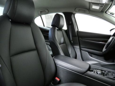 Used 2024 MAZDA MAZDA3 s FWD image 11