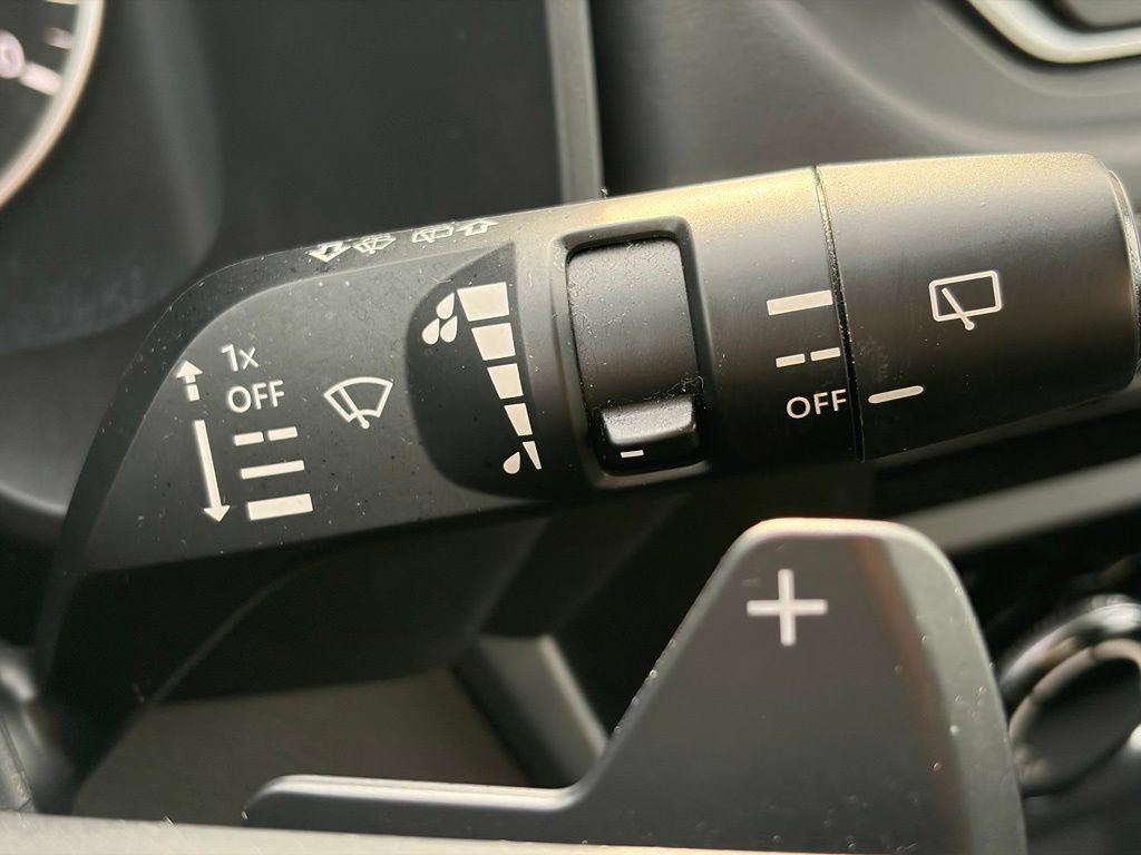 Used 2024 Nissan Rogue S AWD/4WD image 24