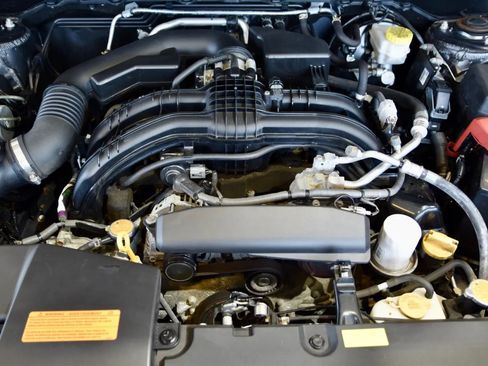 Used 2018 Subaru Impreza 2.0i Premium image 25