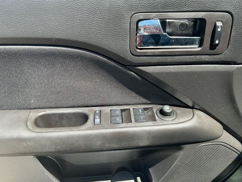 Used 2012 Ford Fusion SE FWD image 15