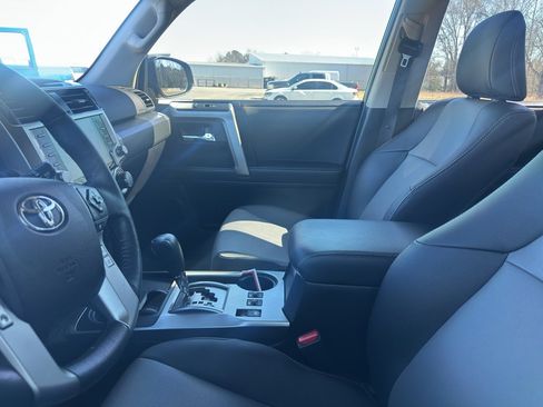 Used 2023 Toyota 4Runner SR5 Premium image 2