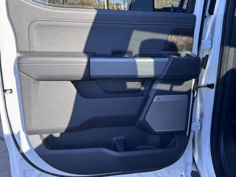 Used 2024 Ford F250 Lariat image 34