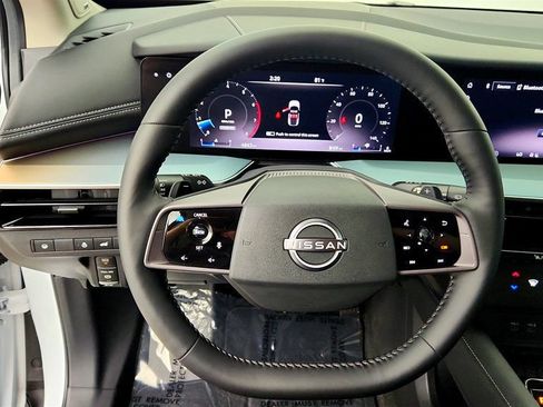 Used 2025 Nissan Murano SL AWD/4WD image 14