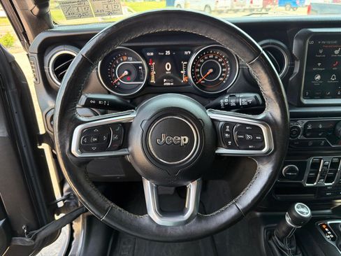 Used 2019 Jeep Wrangler Unlimited Sahara w/ Quick Order Package 24M Moab AWD/4WD image 13
